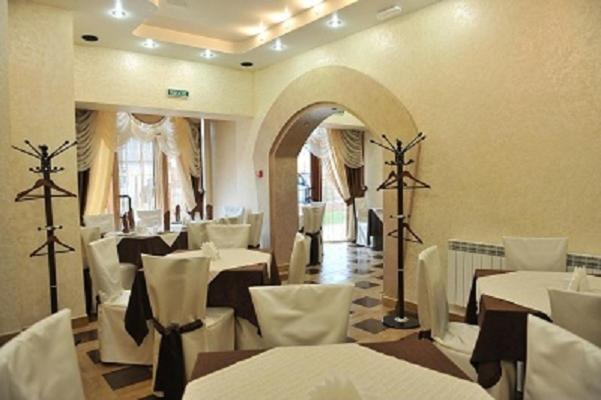 Andinna Hotel تشيرنيفتسي المظهر الخارجي الصورة
