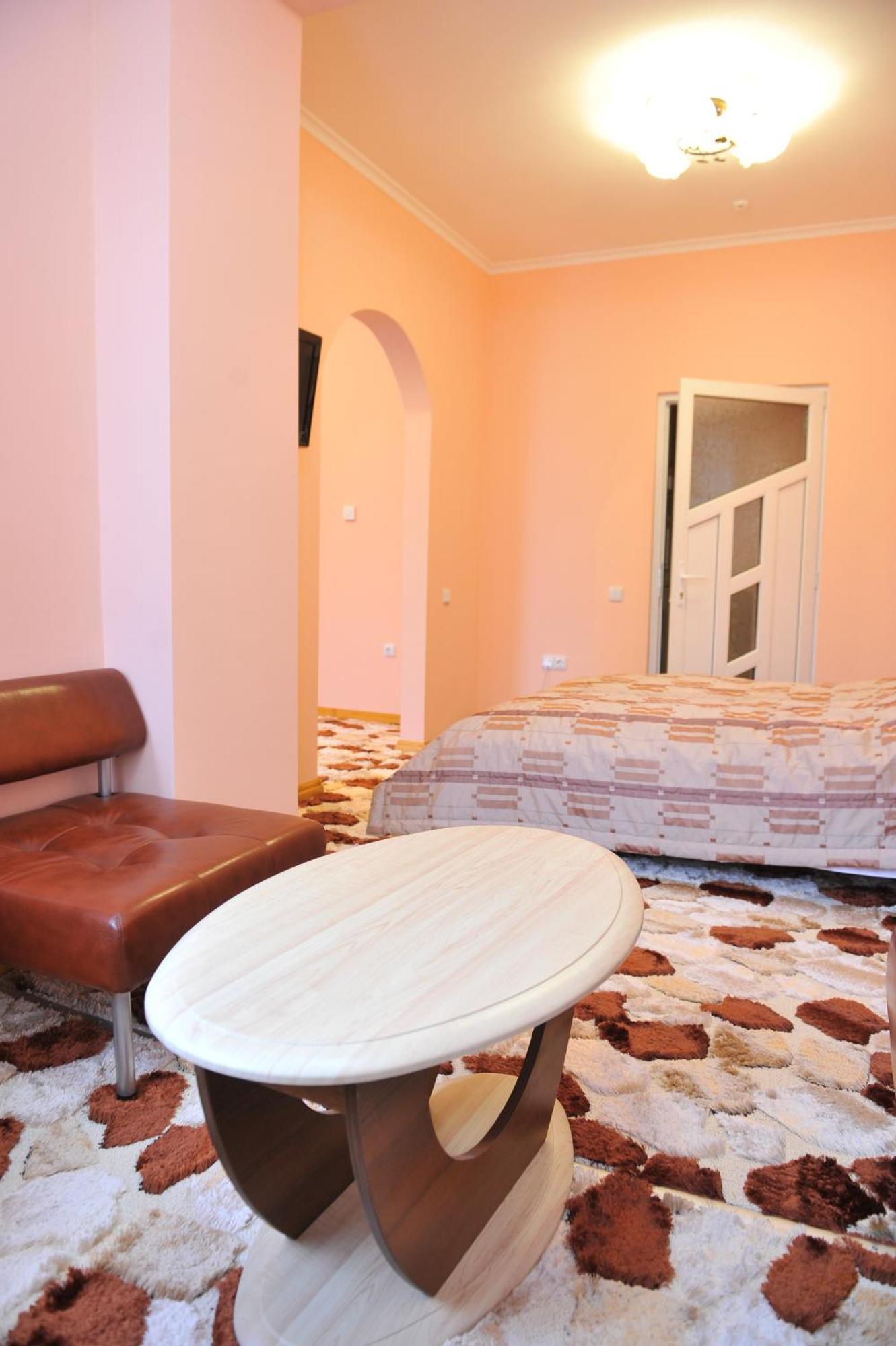 Andinna Hotel تشيرنيفتسي المظهر الخارجي الصورة