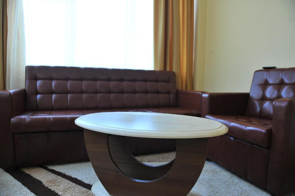 Andinna Hotel تشيرنيفتسي المظهر الخارجي الصورة